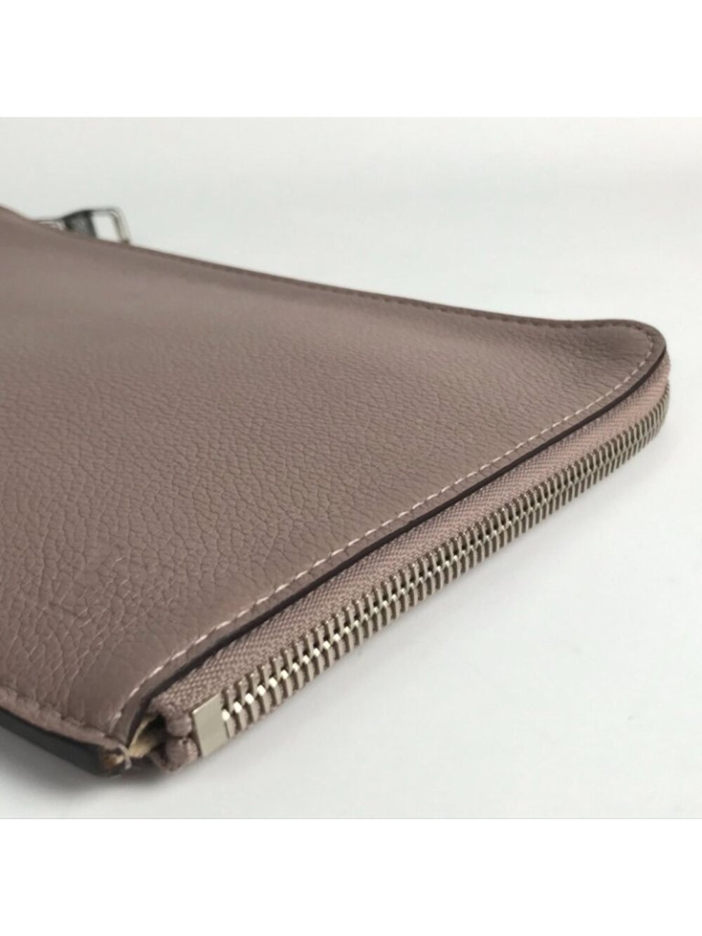 Louis Vuitton Clutch Pochette Jour PM Taurillon Tope with Cloth - Picture 5 of 10